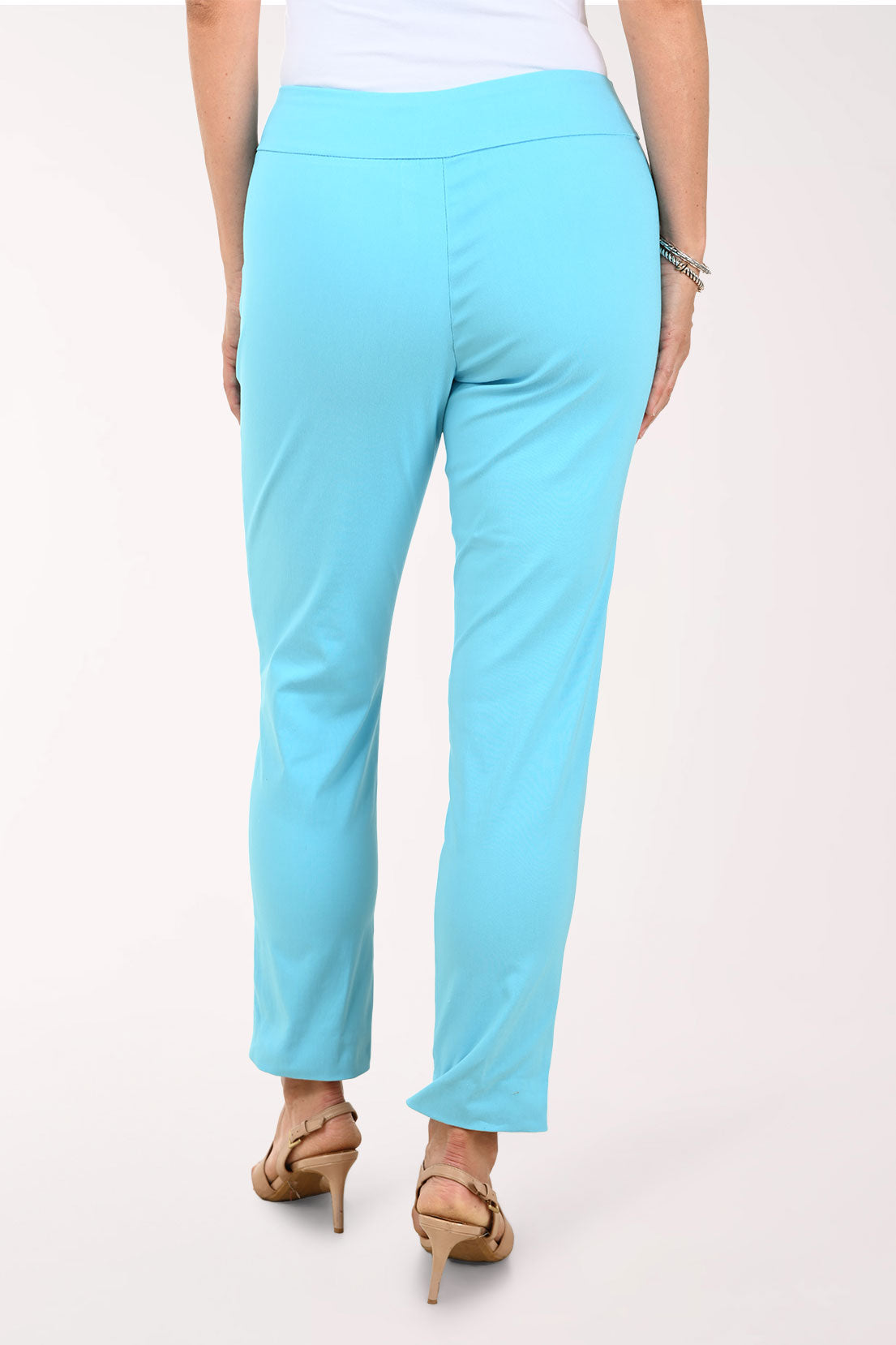 Aqua Classic Pull-On Ankle Pant