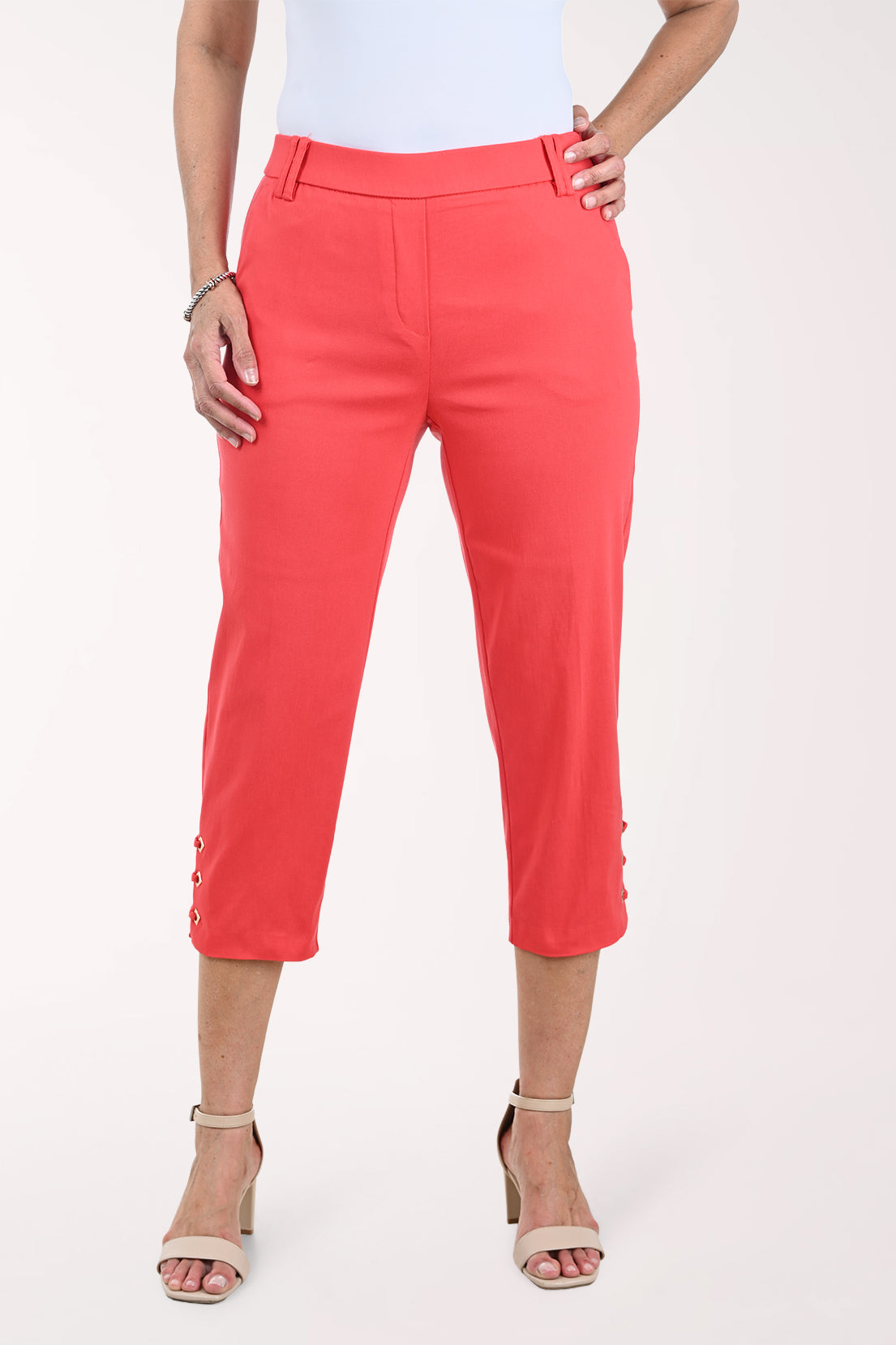 Diamond Grommet Lattice Capri Pant